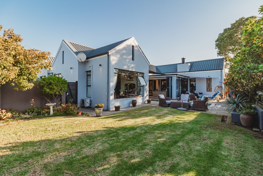 4 Bedroom Property for Sale in Earls Court Lifestyle Estate Western Cape